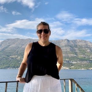 Meet your Posher, Amy